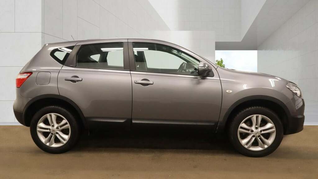 Nissan Qashqai Home Car Detail #5
