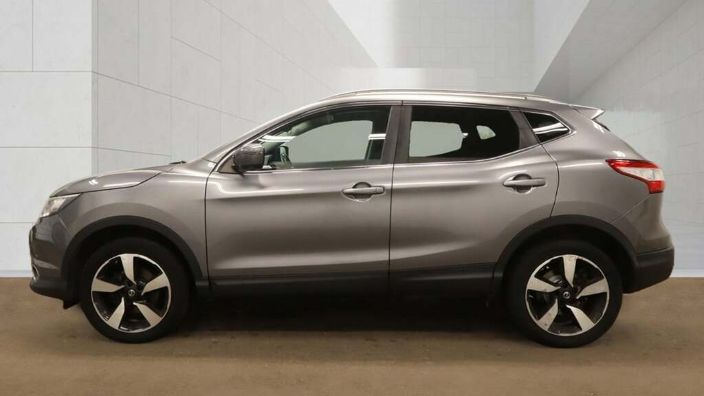 Nissan Qashqai Home Car Detail Grey #5