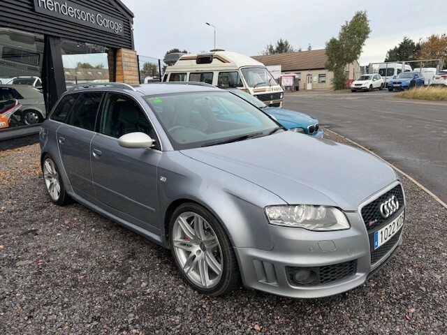 Audi RS4 Estate 4.2 Wing Back Seats Ceramic Brakes Been In Silver