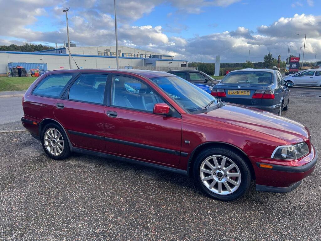 Volvo V40 1.9 T XI Limited Edition Red