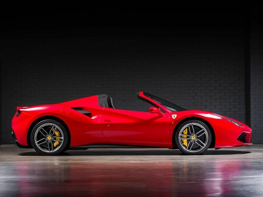 Ferrari 488 Convertible 3.9 2018 Red #3