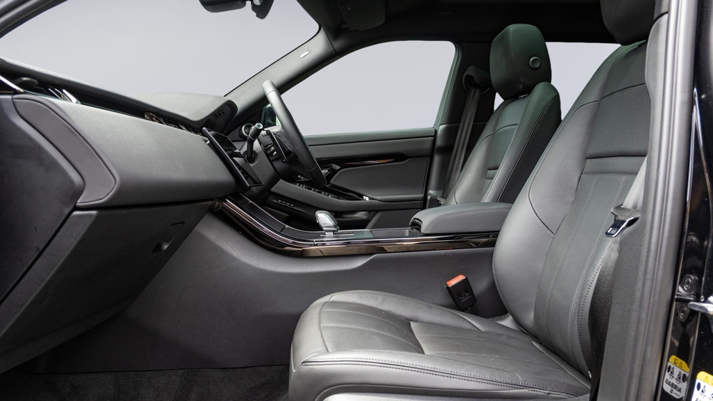 Land Rover Range Rover Evoque 2.0 D200 Edition HG25UGO Black #3