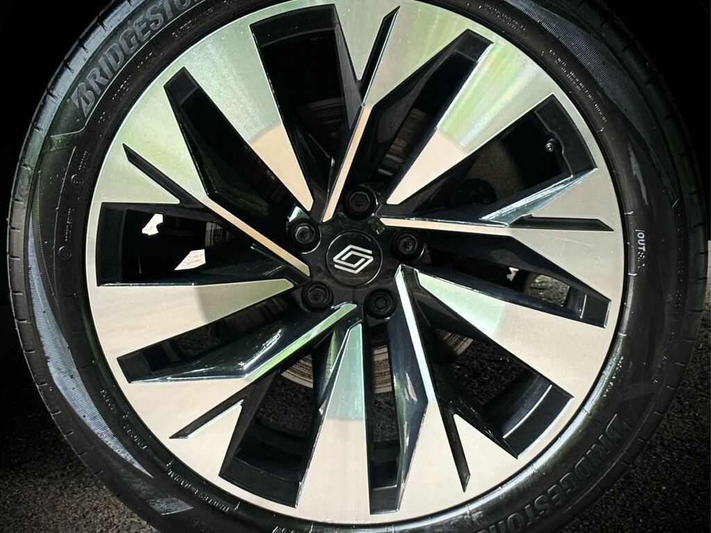 Renault Rafale E-tech Full Hybrid Techno Black