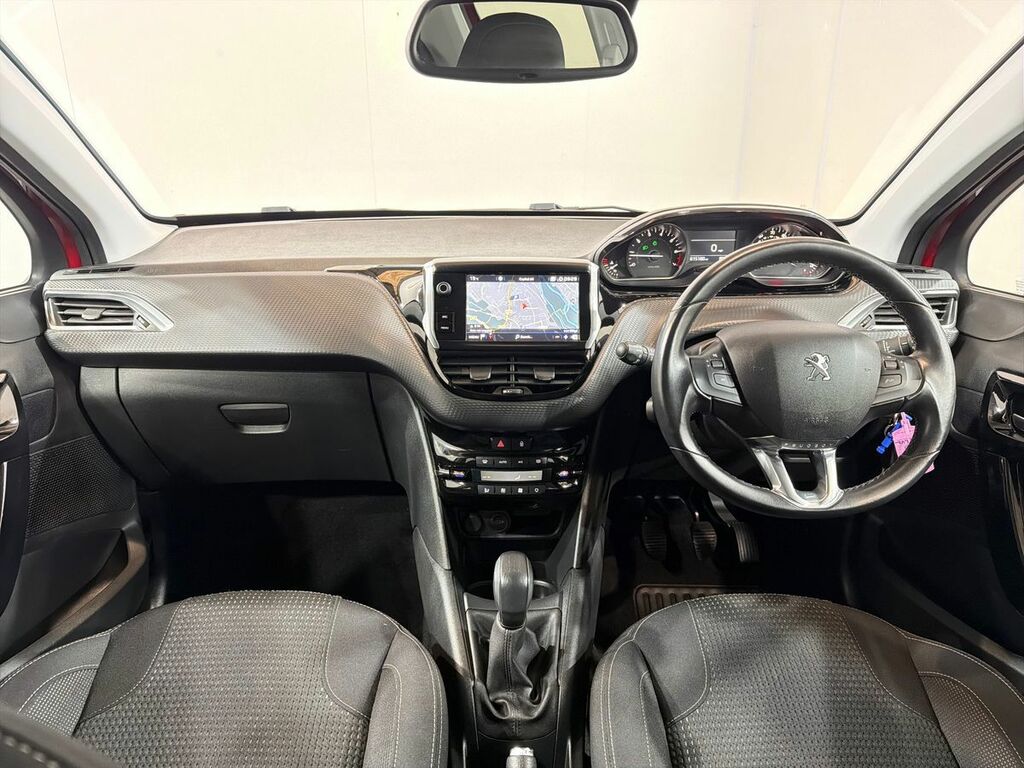 Peugeot 208 1.2 Puretech 82 Tech Edition Start Stop HC19LVL Red #3