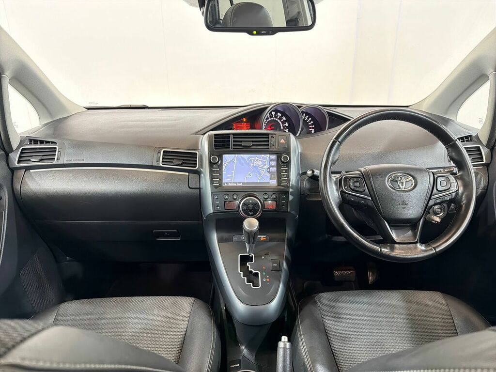Toyota Verso Icon Brown #3