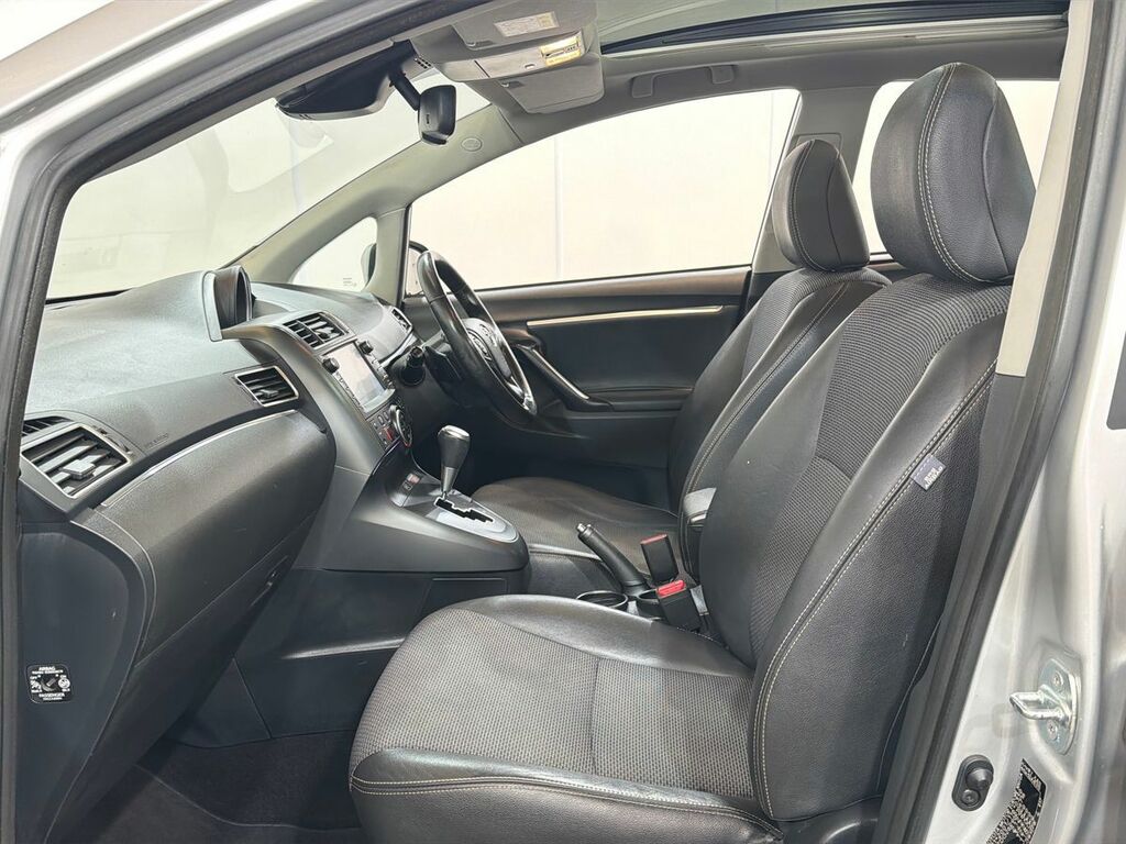 Toyota Verso Icon Brown #29