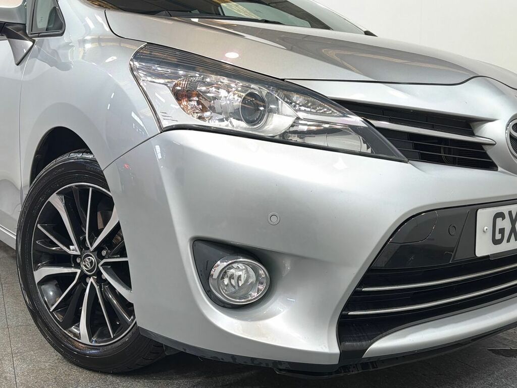 Toyota Verso Icon Brown #13