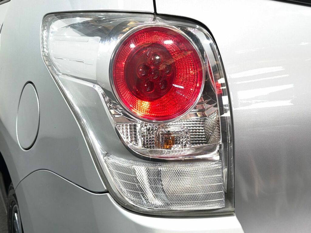 Toyota Verso Icon Brown #53