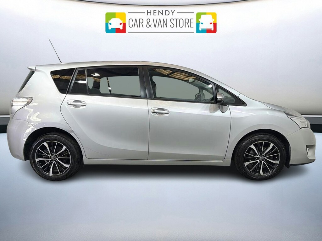 Toyota Verso Icon Brown #2