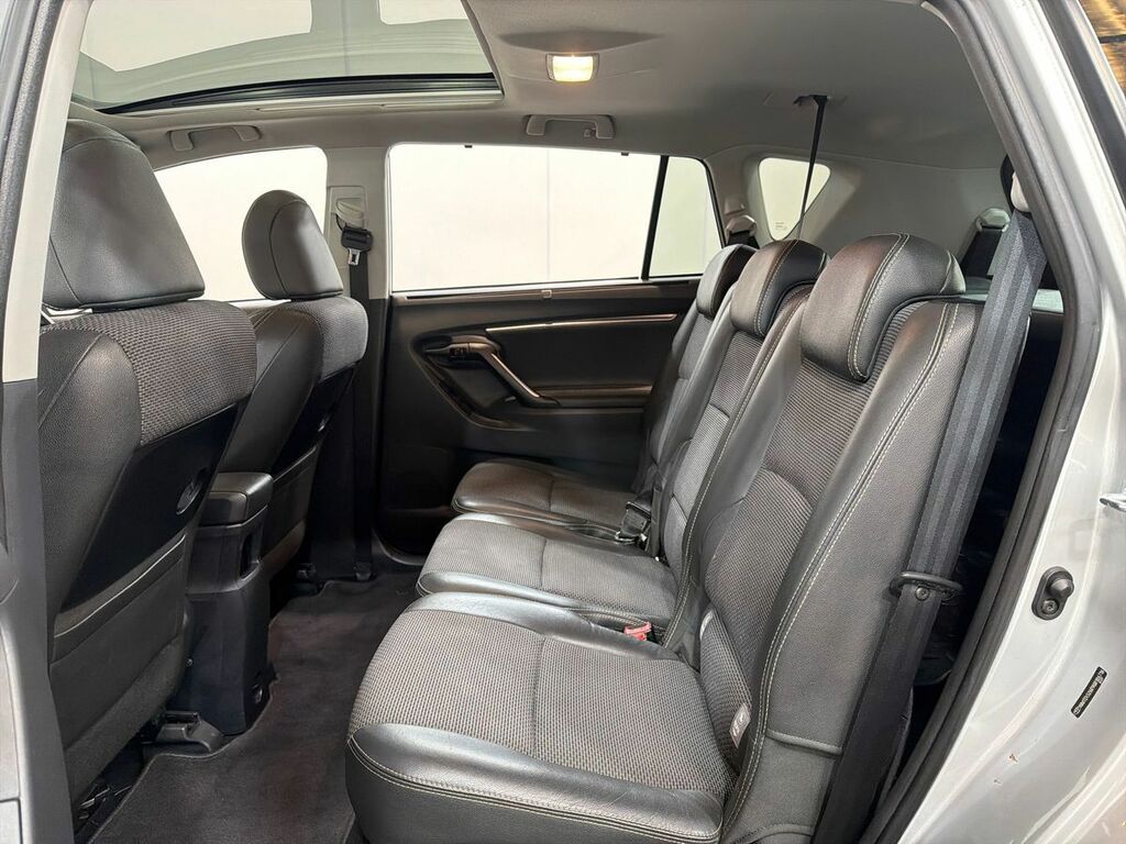 Toyota Verso Icon Brown #30