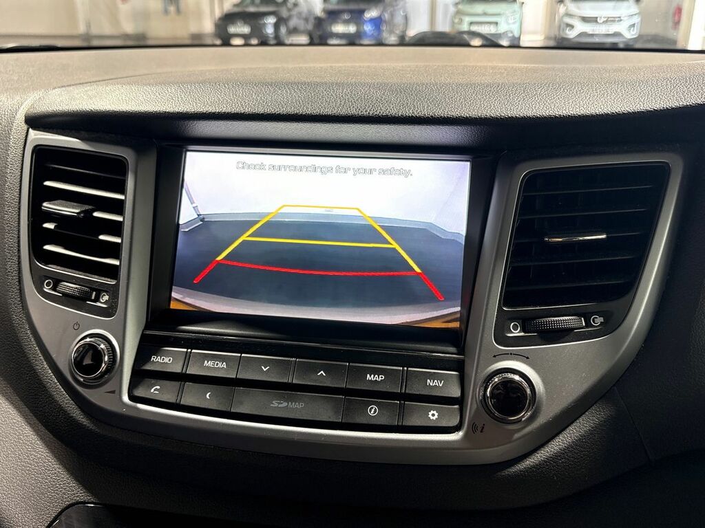 Hyundai Tucson 1.7 Crdi Blue Drive Se Nav 2Wd YY65VDP Beige #4