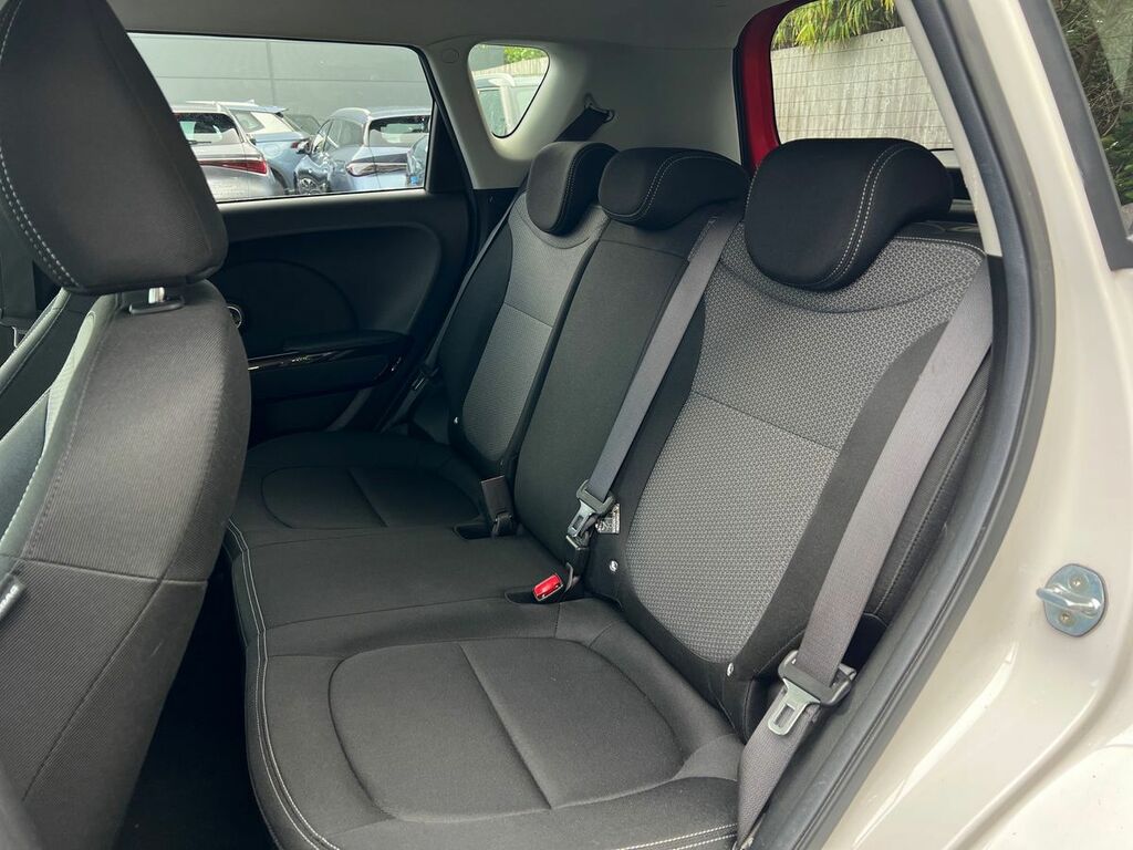 Kia Soul Crdi 3 White #27