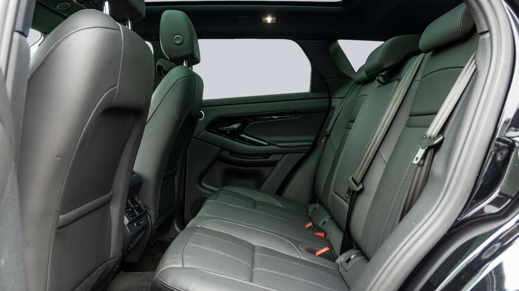 Land Rover Range Rover Evoque 1.5 P300e Dynamic Hse HW24FGA Black #4
