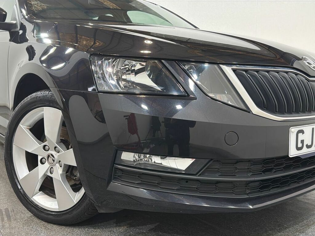 Skoda Octavia 1.5 Tsi Se Drive Dsg GJ20VBY Black #3