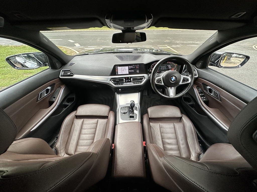 BMW 3 Series 320D M Sport Saloon ET19WUG Black #3