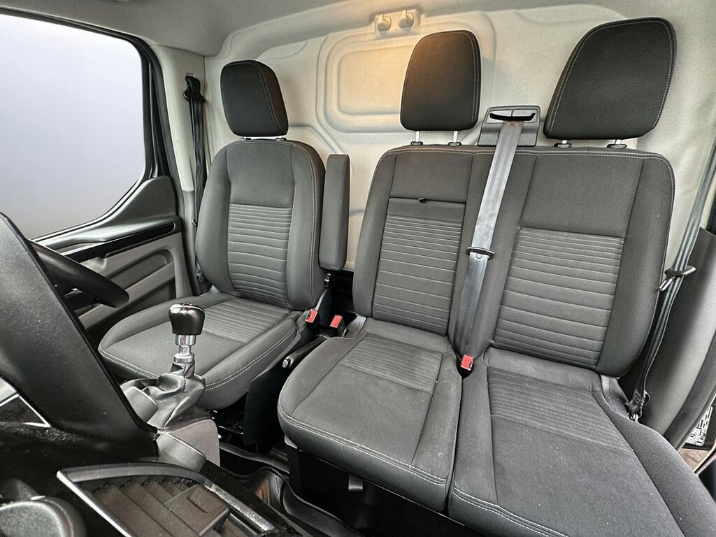 Ford Transit Custom 2.0 Ecoblue 130Ps Low Roof Limited Van EJ22XZG Black #4