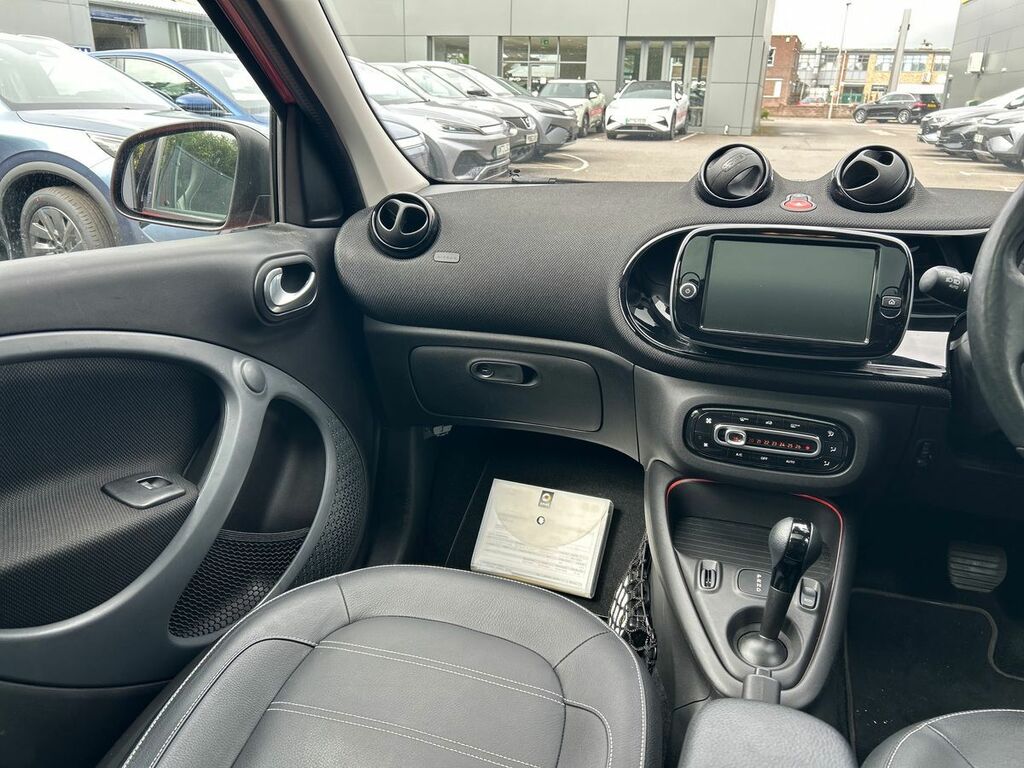 Mercedes-Benz  Glc 300De 4Matic Amg Line 9G-tronic Silver #30