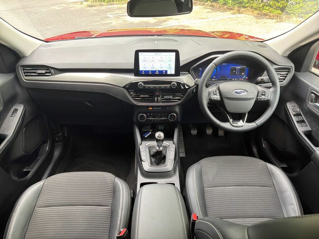 Ford Kuga 1.5 Ecoblue Titanium Edition HT70FVW Red #3
