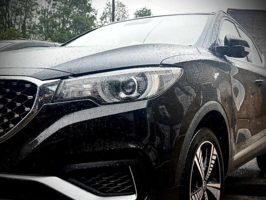 MG ZS 105Kw Exclusive Ev 45Kwh Black #3