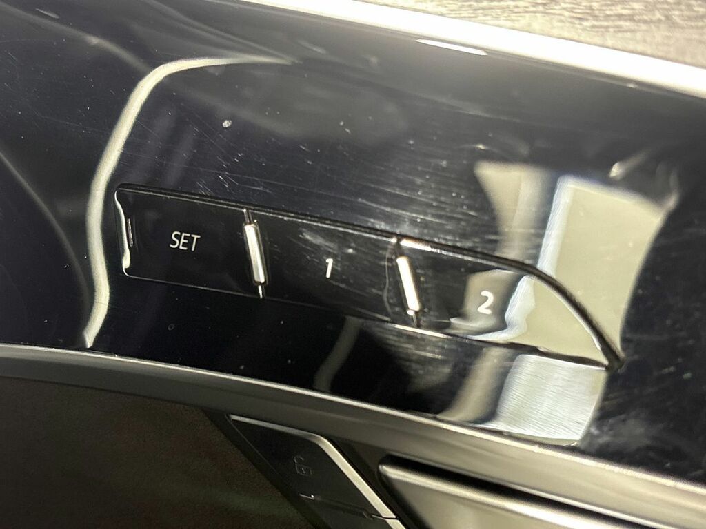 Audi A8 Saloon #45