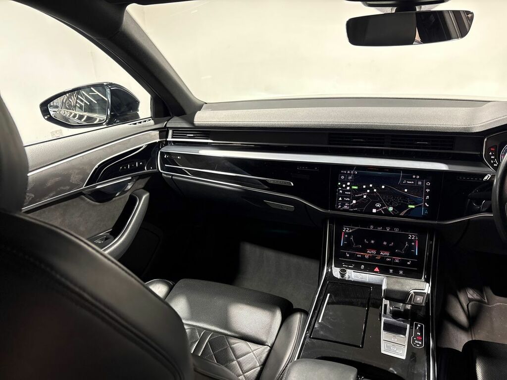 Audi A8 Saloon #32