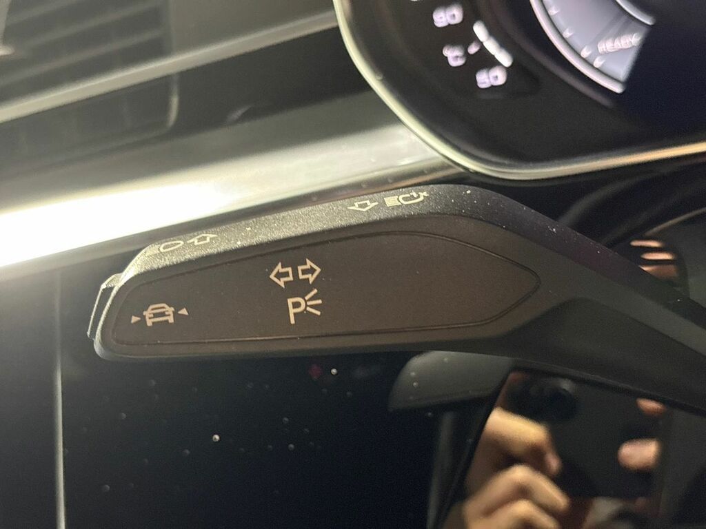 Audi A8 Saloon #43