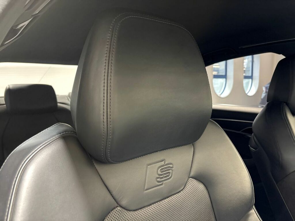 Audi A8 Saloon #27
