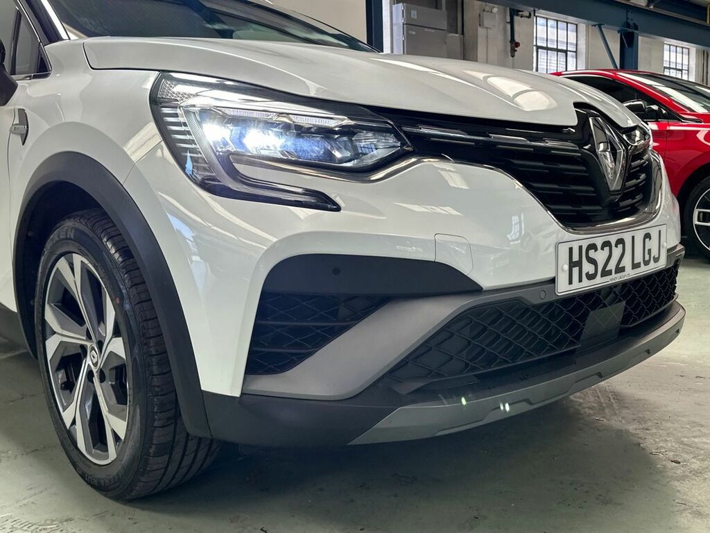 Renault Captur 1.6 E-tech Hybrid 145 R.s. Line HS22LGJ White #3
