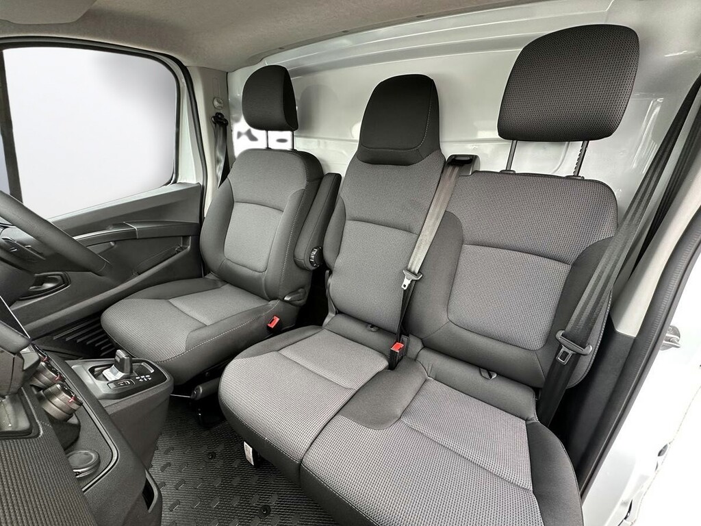 Renault Trafic Sl30 Blue Dci 150 Advance Safety Van Eag9 HY26PTO White #4