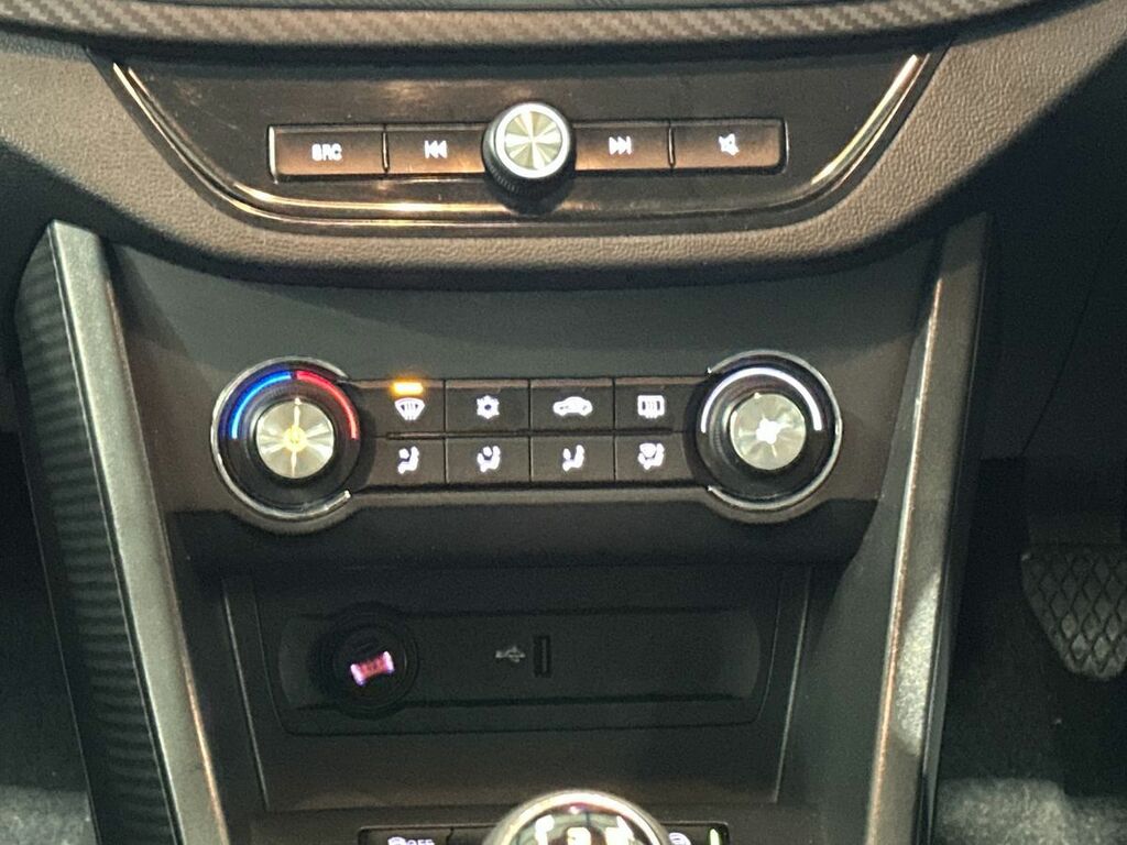 MG MG3 1.5 Vti-tech Exclusive Navigation Black #38