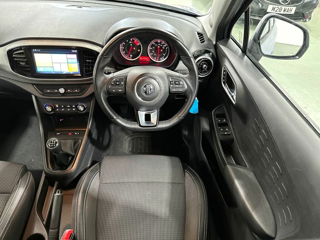MG MG3 1.5 Vti-tech Exclusive Navigation Black #32