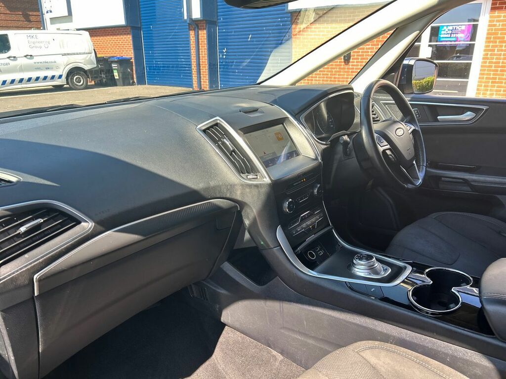 Ford S-Max Duratec Titanium Mpv Red #26
