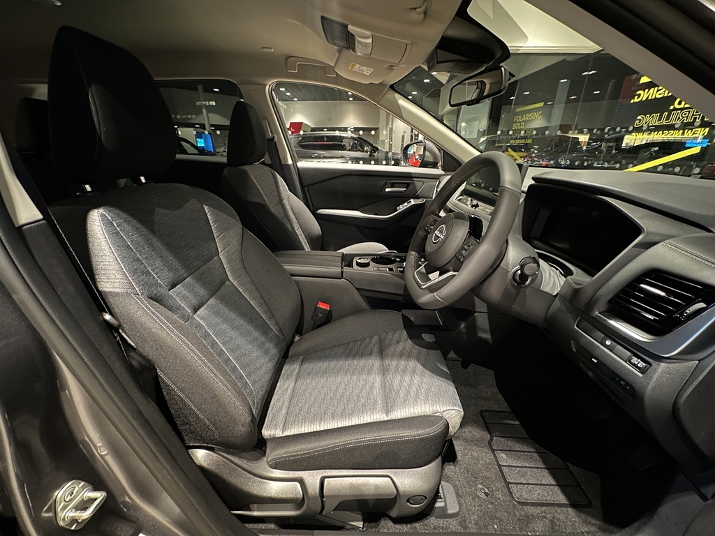 Nissan X-Trail Tekna Black #25