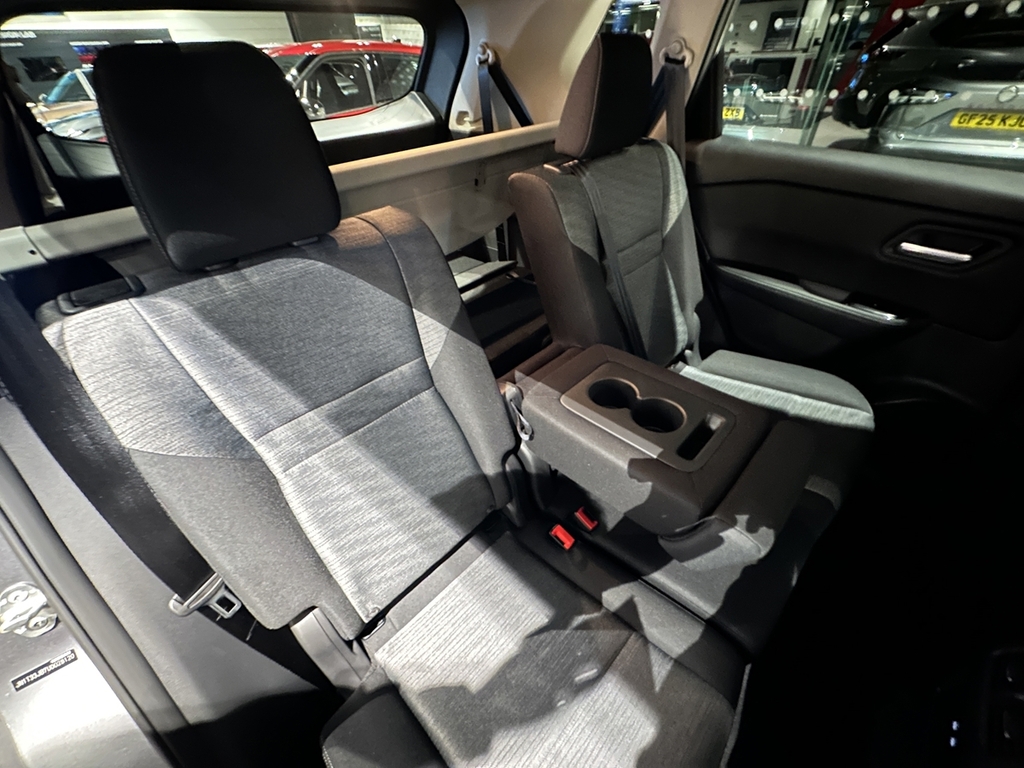 Nissan X-Trail Tekna Black #42
