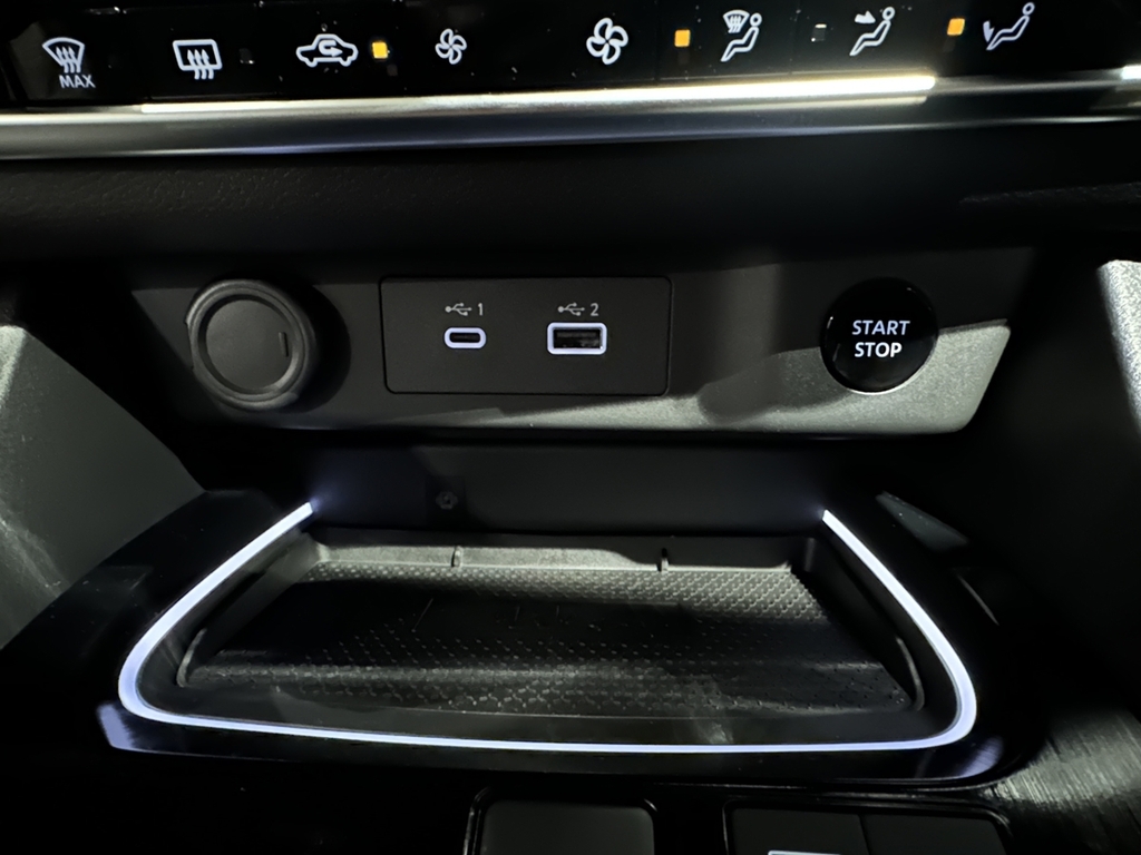 Nissan X-Trail Tekna Black #35