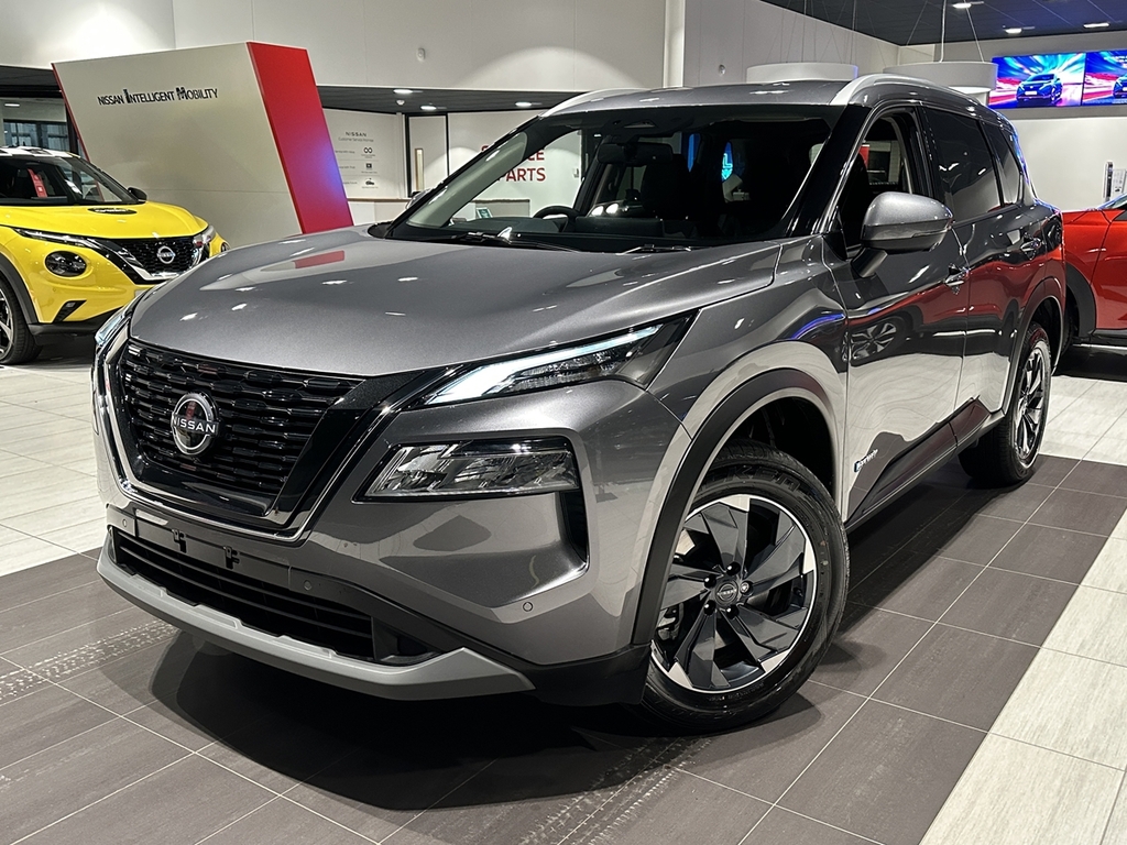 Nissan X-Trail Tekna Black #10