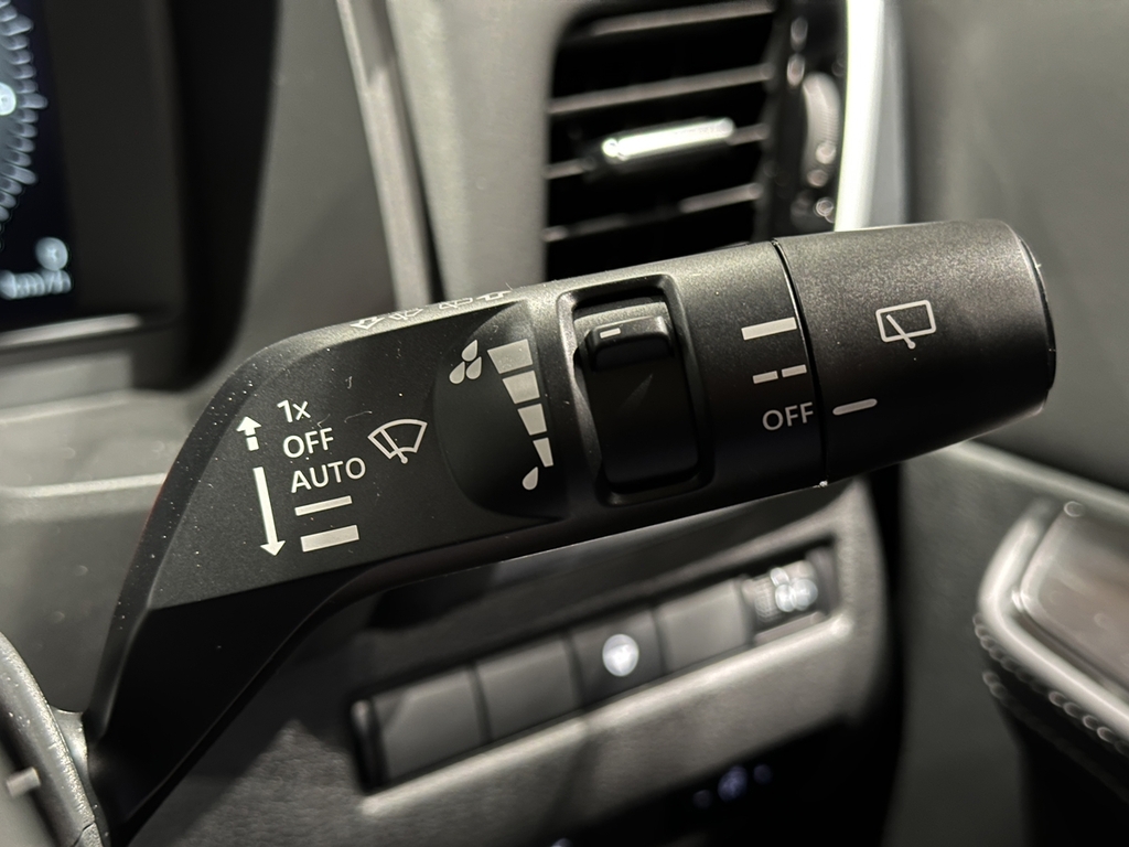 Nissan X-Trail Tekna Black #39