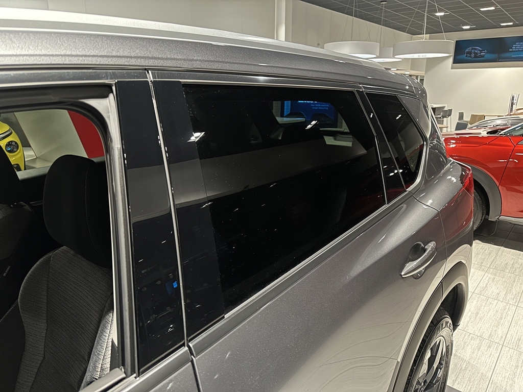 Nissan X-Trail Tekna Black #18