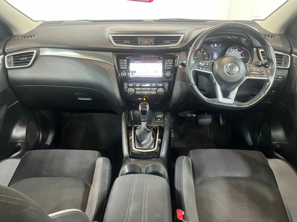 Nissan Qashqai 1.2 Dig-t N-connecta Xtronic WA67VCT White #3