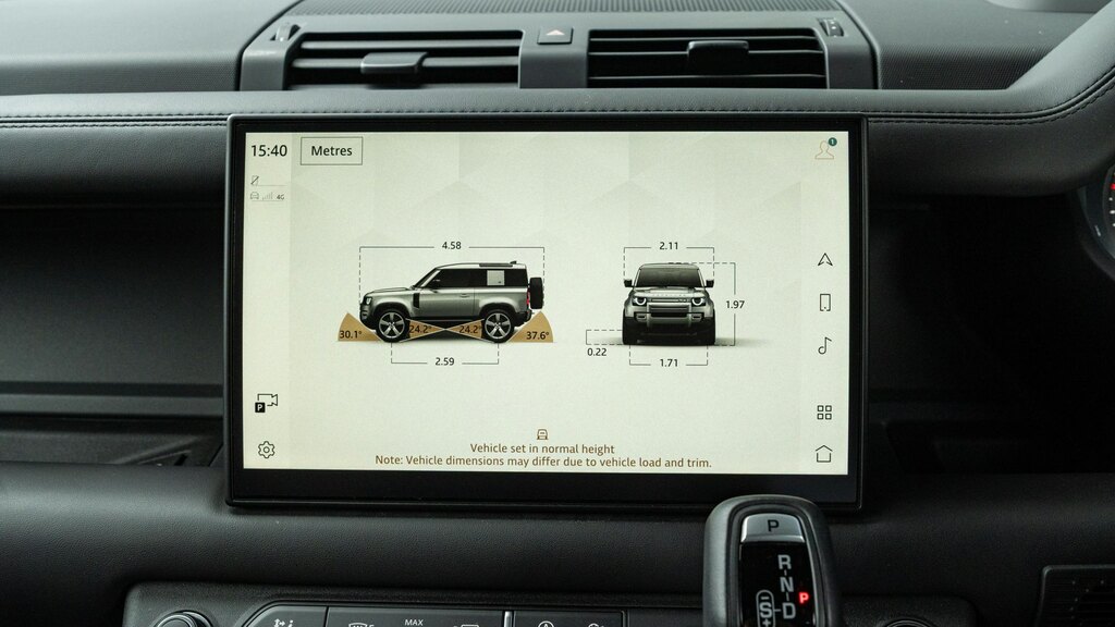 Land Rover Defender 90 X-dynamic Hse Grey #74