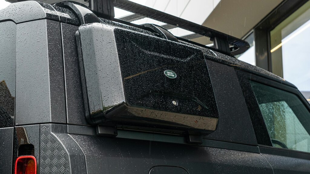 Land Rover Defender 90 X-dynamic Hse Grey #37
