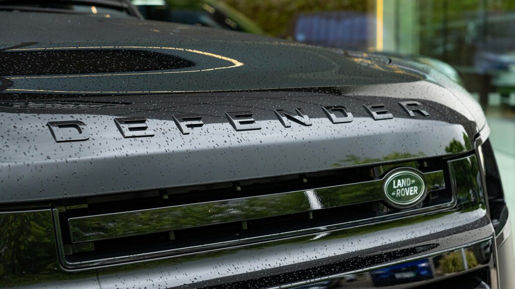 Land Rover Defender 90 X-dynamic Hse Grey #88