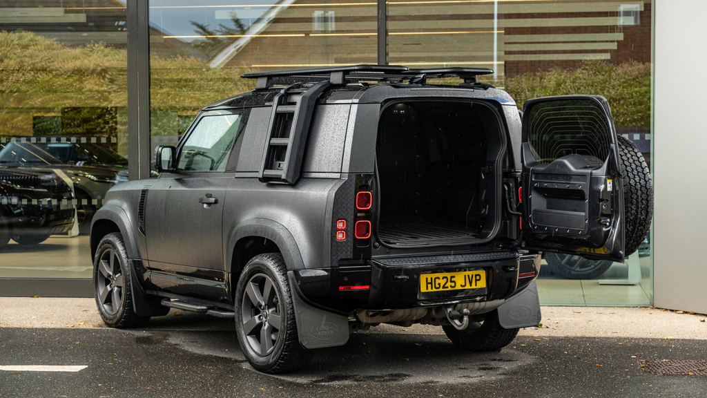 Land Rover Defender 90 X-dynamic Hse Grey #87
