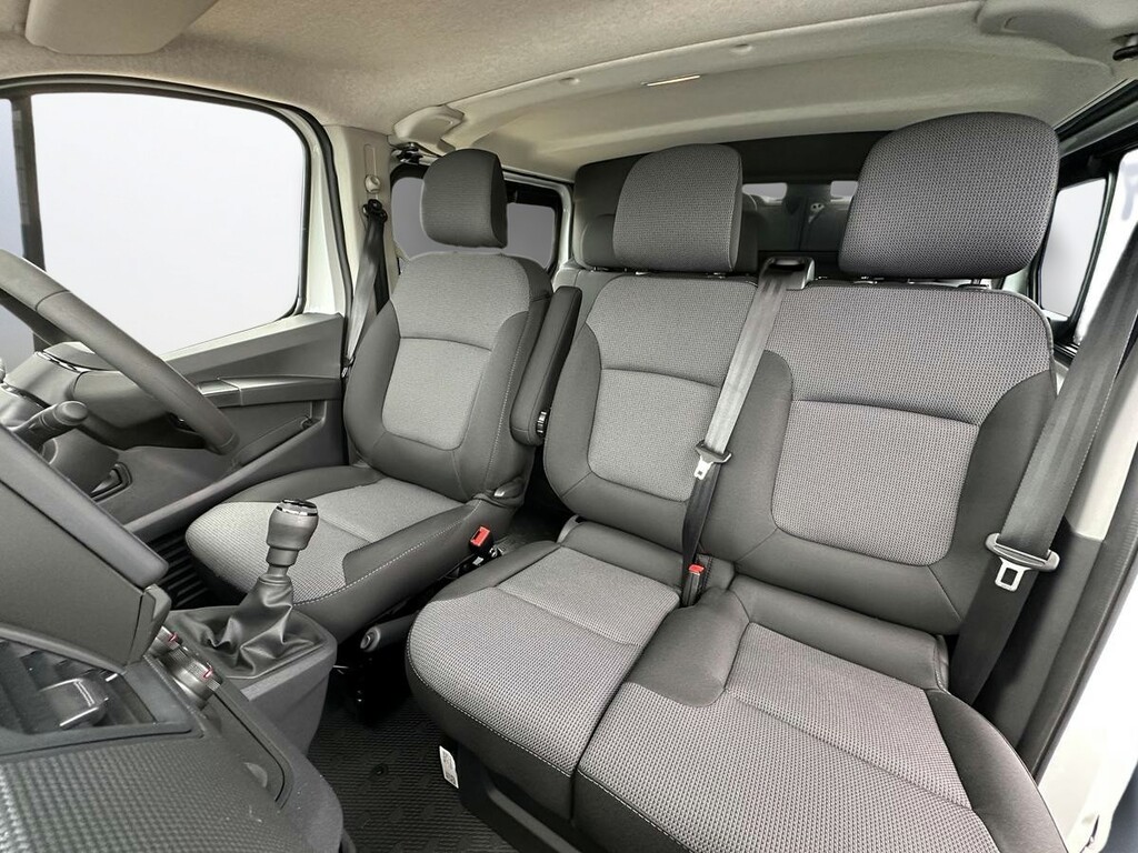 Renault Trafic Ll30 Blue Dci 130 Advance Safety Crew Van White #4