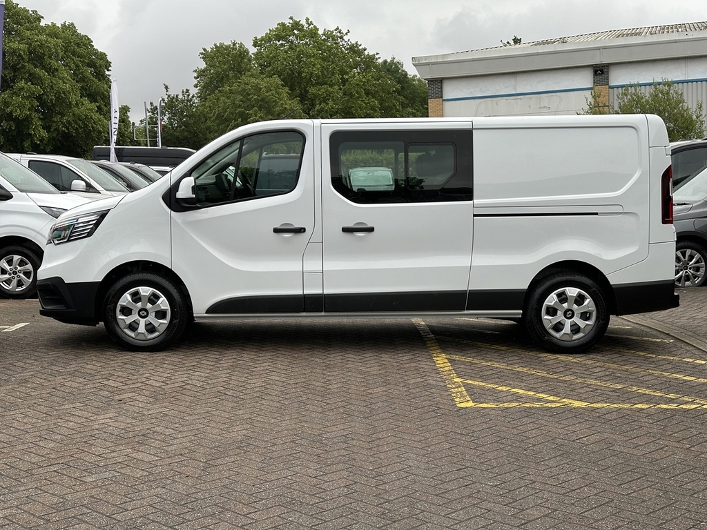 Renault Trafic Sl30 Blue Dci 130 Advance Safety Van White #19