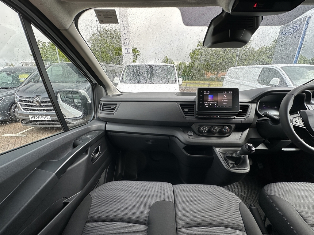 Renault Trafic Sl30 Blue Dci 130 Advance Safety Van White #36