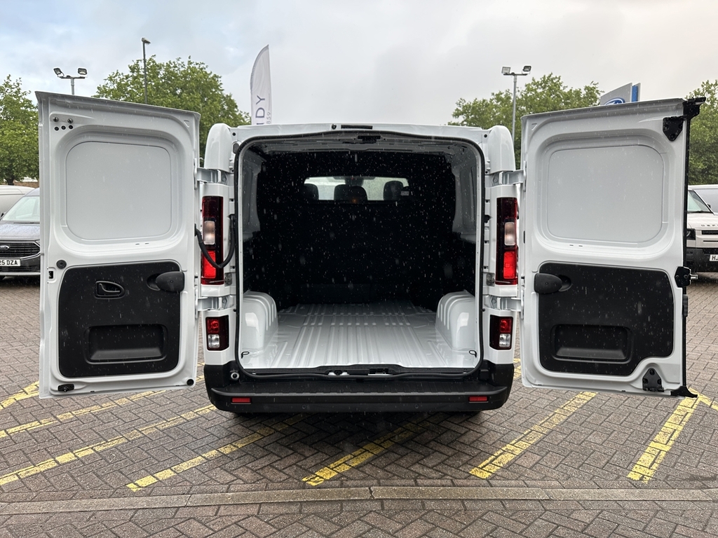 Renault Trafic Sl30 Blue Dci 130 Advance Safety Van White #25