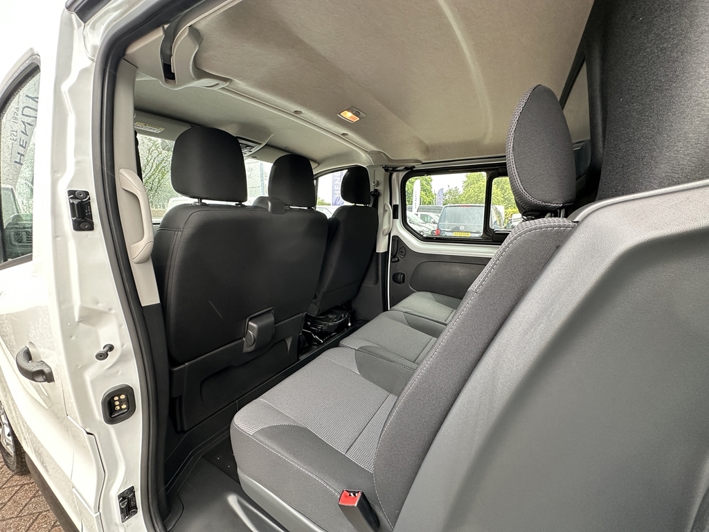 Renault Trafic Sl30 Blue Dci 130 Advance Safety Van White #56