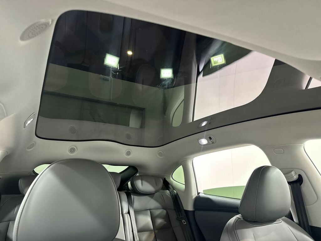 MG IM6 Launch Edition Awd 100Kwh White #27