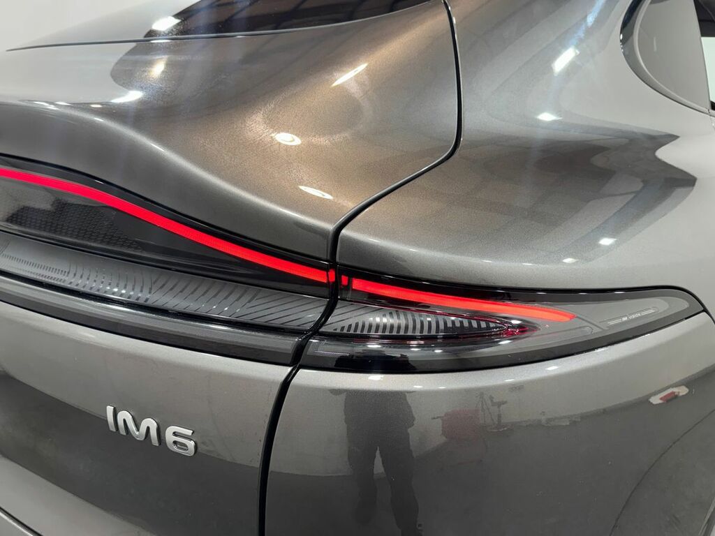 MG IM6 Launch Edition Awd 100Kwh White #51